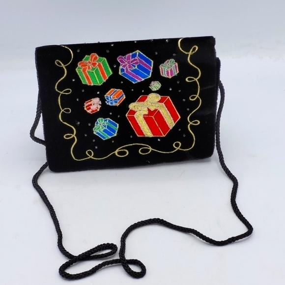 Vintage Celebration Faux Fur Evening Bag With Multicolor Christmas Boxes. - Picture 1 of 13